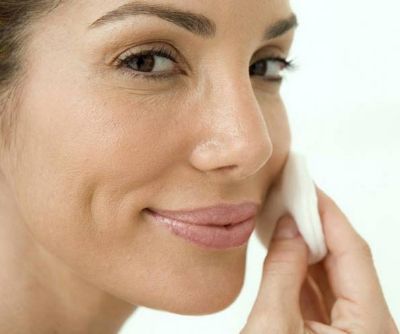 3 Skincare Essentials for Women in Their 40’s