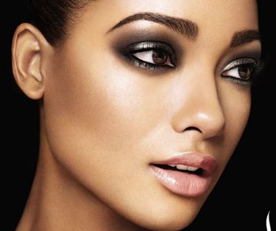 How to Do a Shimmery Smoky Eye Like a Pro