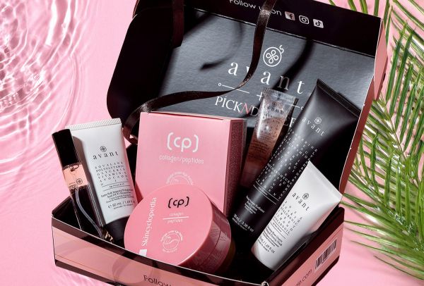AVANT ROMANCE BOX 